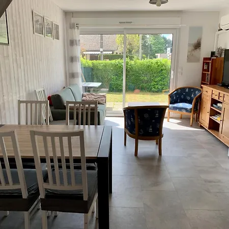 Maison Familiale Entre Et Baie Avec Parking Privatif - Fr-1-482-172 *